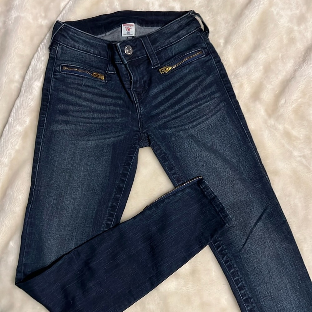TRUE RELIGION SUPER SKINNY 25”x 27” NWT